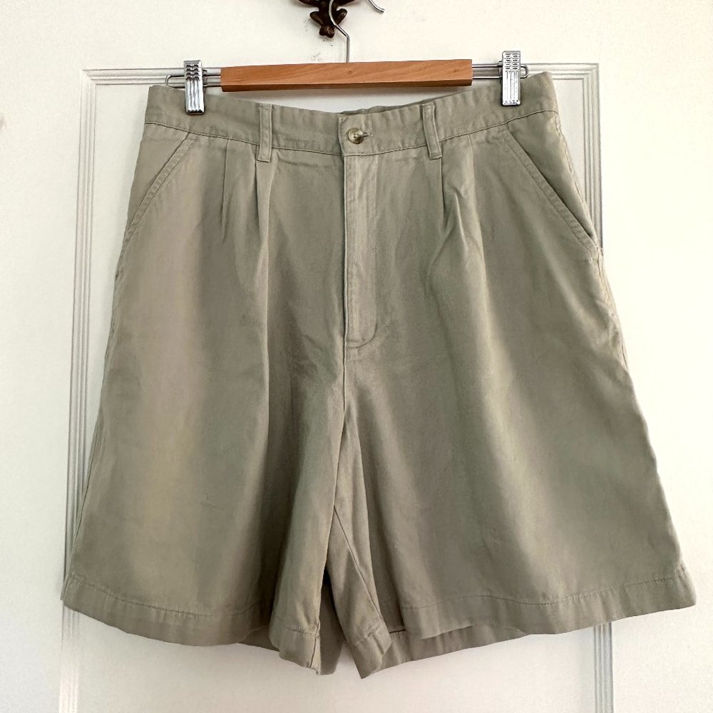 Columbia Women's Khaki Chino Shorts Size 12